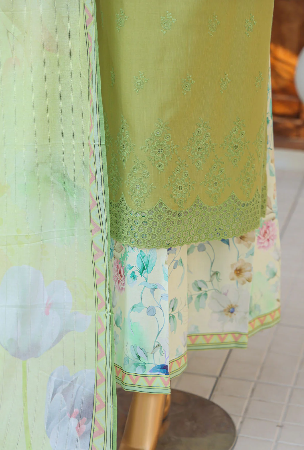 HZ Oriental Printkari Slub Cambric Embroidered Unstitched 3-Piece Suit – OPS-03-Light Green - Image 3